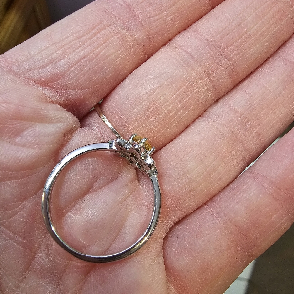Ring - Picture 6 of 7